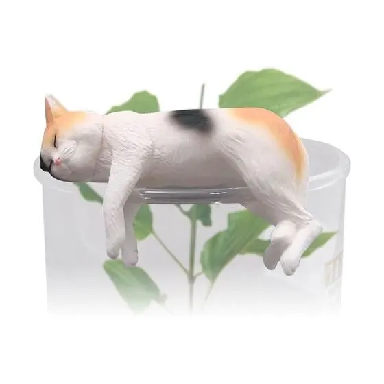 アニコラ デスクでがんばるニャン ふちで寝るニャン