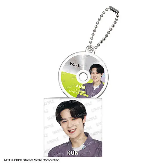 WayV CD風アクリルチャーム KUN
