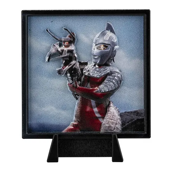 ウルトラマン 3Dレリーフスタンド ウルトラセブンVSナース