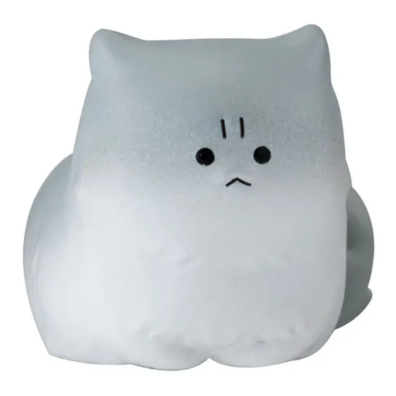 怒ったもふもふの猫ちゃあぁぁん しっぽパタパタして怒ってる猫ちゃん