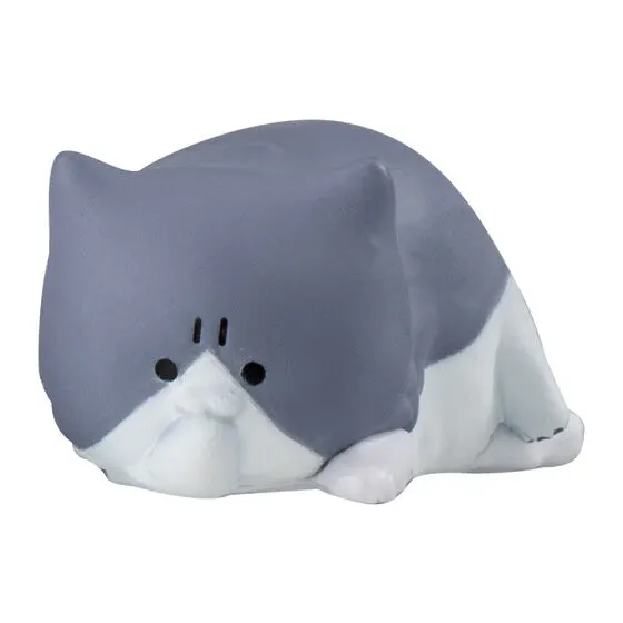 怒ったもふもふの猫ちゃあぁぁん 毛繕いで手まで食べちゃって怒ってる猫ちゃん