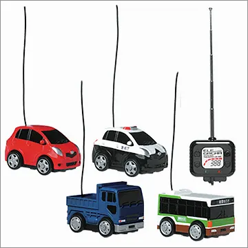 ガチャラジ ツインモーターカー4WD(画像)